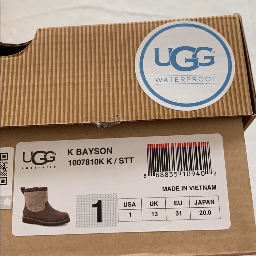 Ugg Boys K Bayson boots NIB size 1